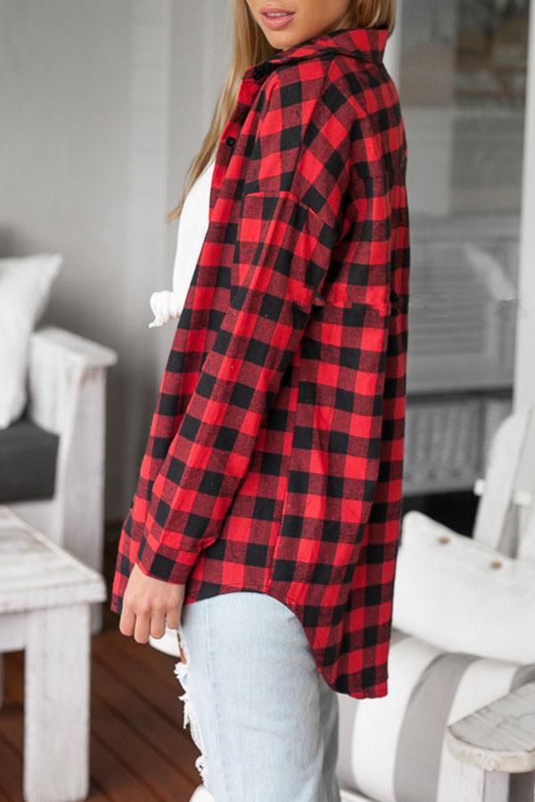 Vintage Overszied Red Black Plaid Flannel Tee Shirt Button Up on sale - SOUISEE